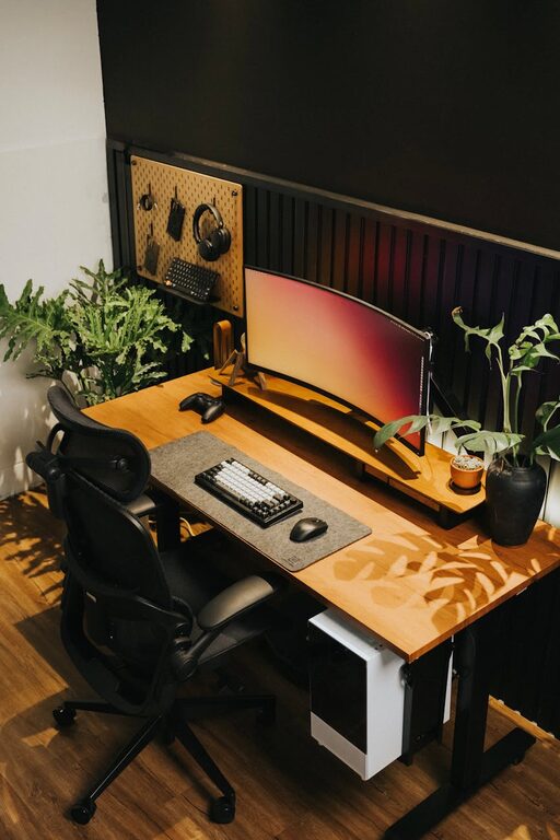 Simple Ways to Create a Cozy and Functional Home Workspace